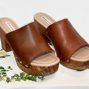 Chelsea & Violet Tan Leather Platform Mules / Heels